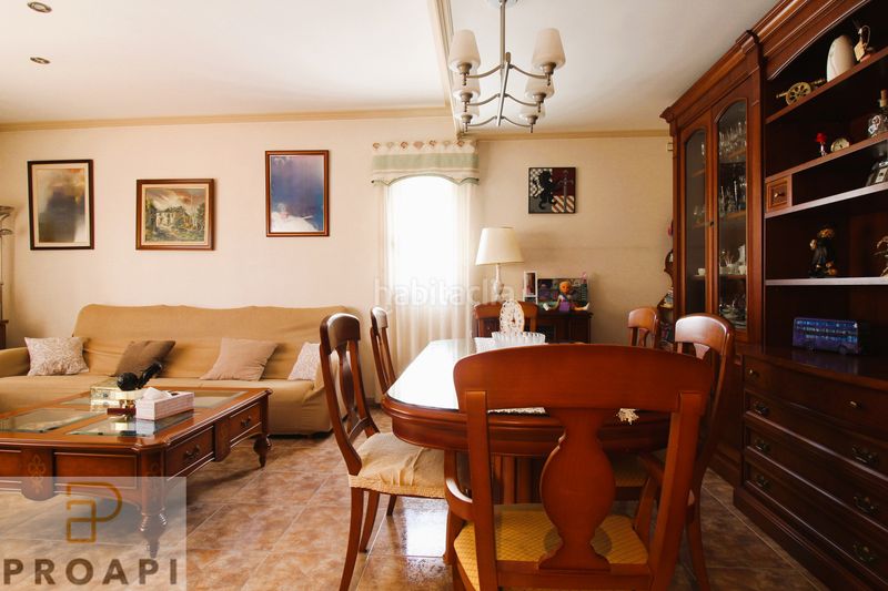 Foto 6c591f75-50bb-4337-99da-5e7db480b274. Casa amb calefacció aparcament a Taialà - Germans Sabat Girona
