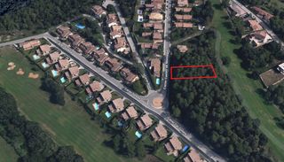 Terreno residencial en Sant Julià de Ramis. Parcela exclusiva de 949 m en el golf girona  gran edificabilida