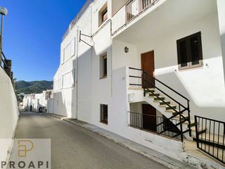 Casa a Port de la Selva (El). Casa adosada con vistas al centro