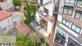 Pis a Centre-Barri Vell. Fantàstic pis amb acabats dalta qualitat d1 habitació i jardí pr