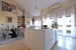 Etagenwohnung in Sant Narcis. Dúplex con parquing i trastero