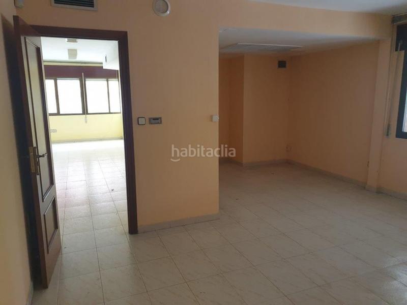 Foto e3e1f473-6ec0-4e1f-8bf0-2cabf0bb7ca8. Miete büro in plaza andalucía 6 in Santiago Huesca