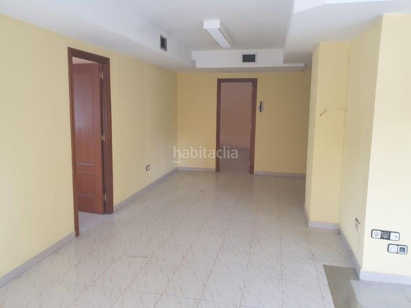 Foto 60c698cd-628d-4405-bdeb-f12c2f2de24c. Rent office space in plaza andalucía 6 in Santiago Huesca