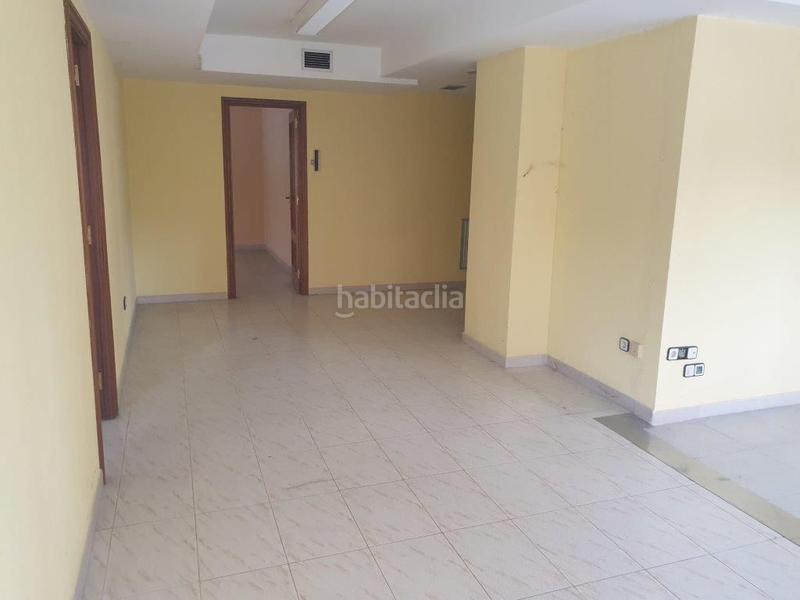 Foto b1ffa9e3-6041-45b4-8600-e01a03f3d18e. Rent office space in plaza andalucía 6 in Santiago Huesca