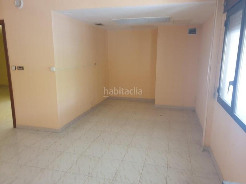 Foto c2f4e1cc-ada6-43b0-8725-a24b81b85699. Rent office space in plaza andalucía 6 in Santiago Huesca