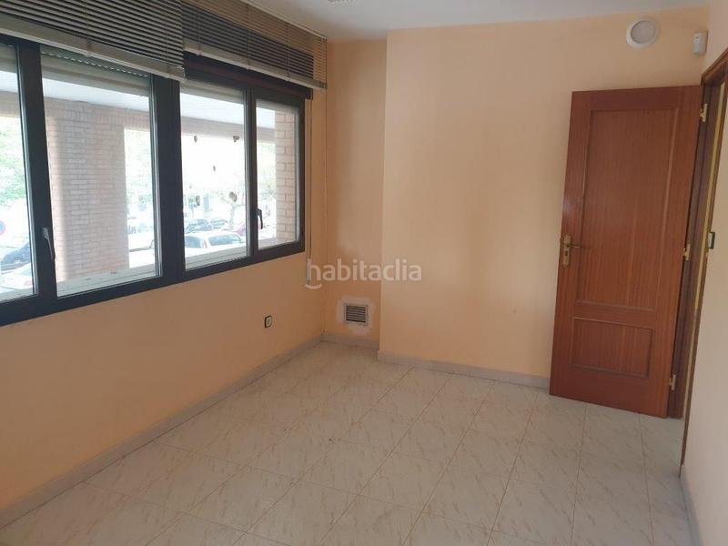 Foto e2906984-92fd-4801-912a-6b33ce3ac253. Rent office space in plaza andalucía 6 in Santiago Huesca