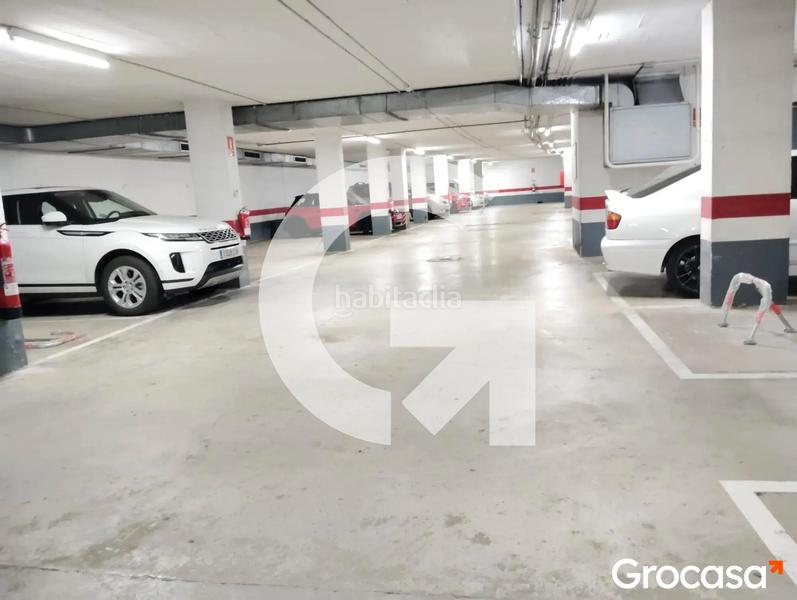 Foto f8e59768-f656-40a6-9a5e-ddc272d011bf. Autoparkplatz in Vall d´Hebron Barcelona