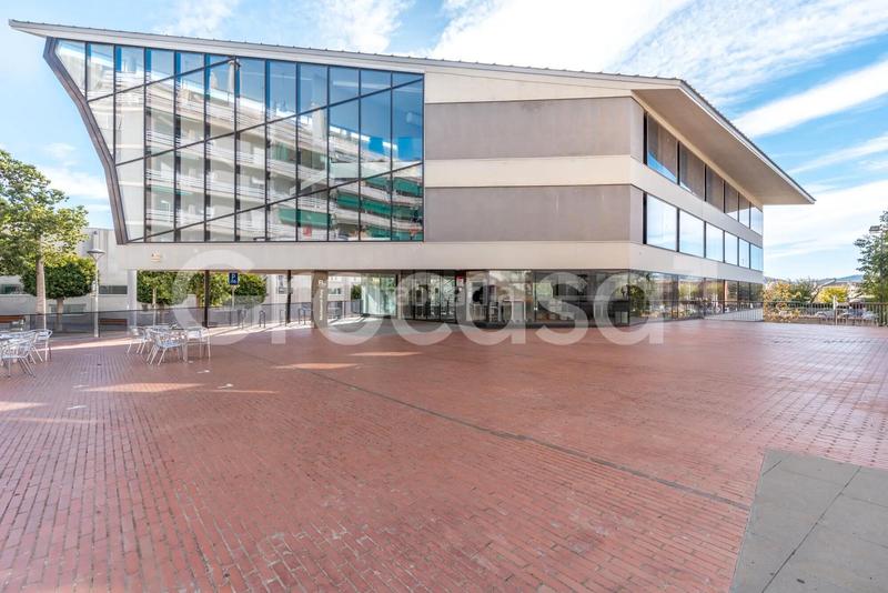 Foto cee53904-aa46-458d-8d93-8a351a245326. Parking voiture dans Roses-Castellbell Sant Feliu de Llobregat