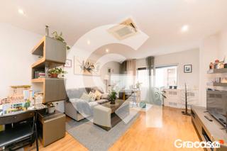 Local Comercial  Rb badal. Local vivienda  exterior  reformada en rambla badal .