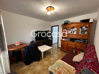 Flat in Cerdanyola Sud. Piso de 3 habitaciones para entrar a vivir