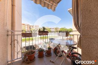 Appartement  Cl amposta, d'. Amplio piso en las arenes