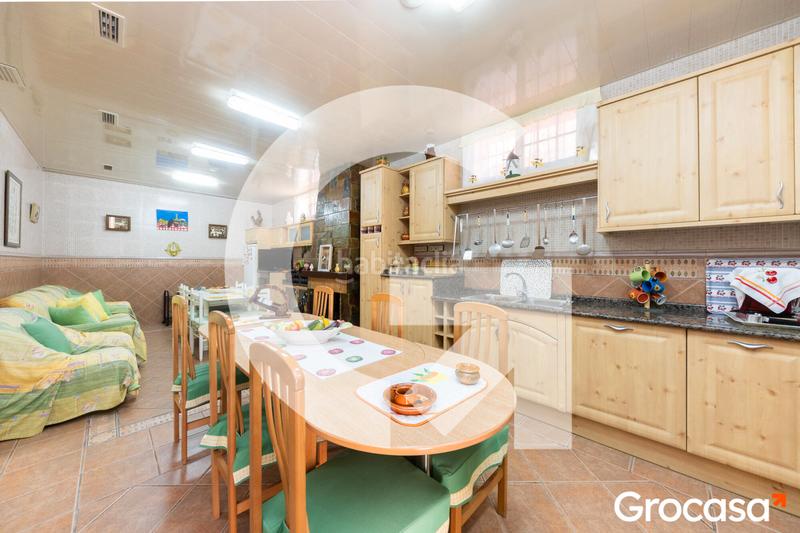 Foto 081788a9-7968-407b-a920-bbeaca810cca. Casa amb aparcament piscina a Torrent Ballester Viladecans