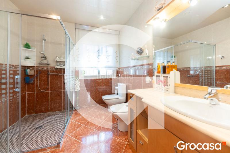 Foto 12d74469-c4ba-4173-b166-376a05acb7e2. Casa amb aparcament piscina a Torrent Ballester Viladecans