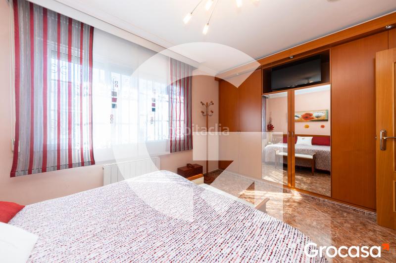 Foto 1d8c3979-0289-4d2a-9995-567b6261a801. Casa amb aparcament piscina a Torrent Ballester Viladecans