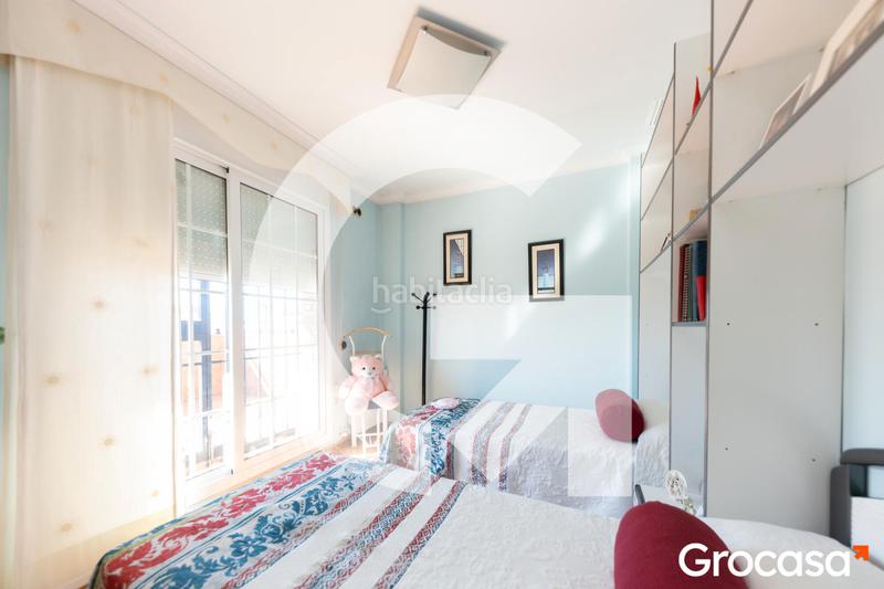 Foto 5972cf5a-f6b4-442d-b1ad-0d79a561ce42. Casa amb aparcament piscina a Torrent Ballester Viladecans