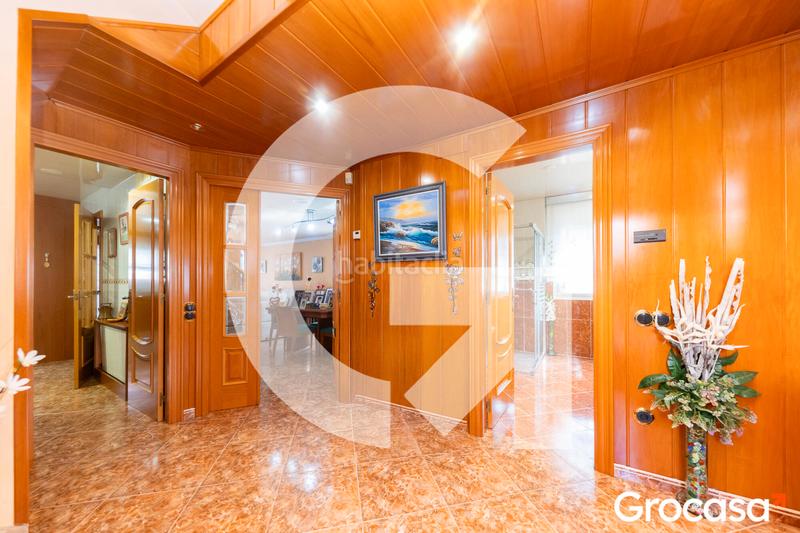 Foto 5cb935e8-4b9d-437c-8275-c5b30506aa5b. Casa amb aparcament piscina a Torrent Ballester Viladecans