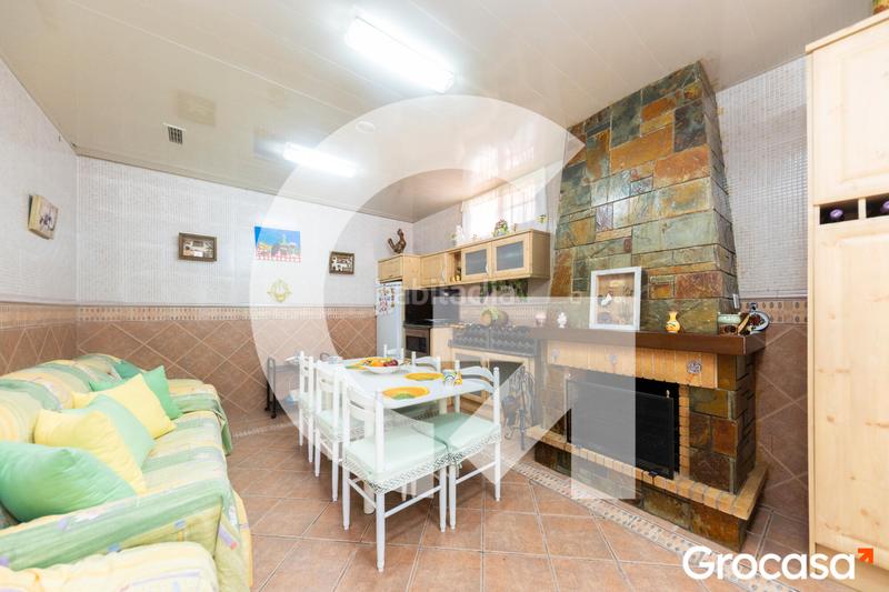 Foto 61bba935-72ff-4d67-9269-b2816e1c324f. Casa amb aparcament piscina a Torrent Ballester Viladecans