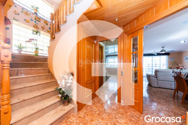 Foto 79785bed-f220-4eb2-9113-9ac73a6f3b1e. Casa amb aparcament piscina a Torrent Ballester Viladecans