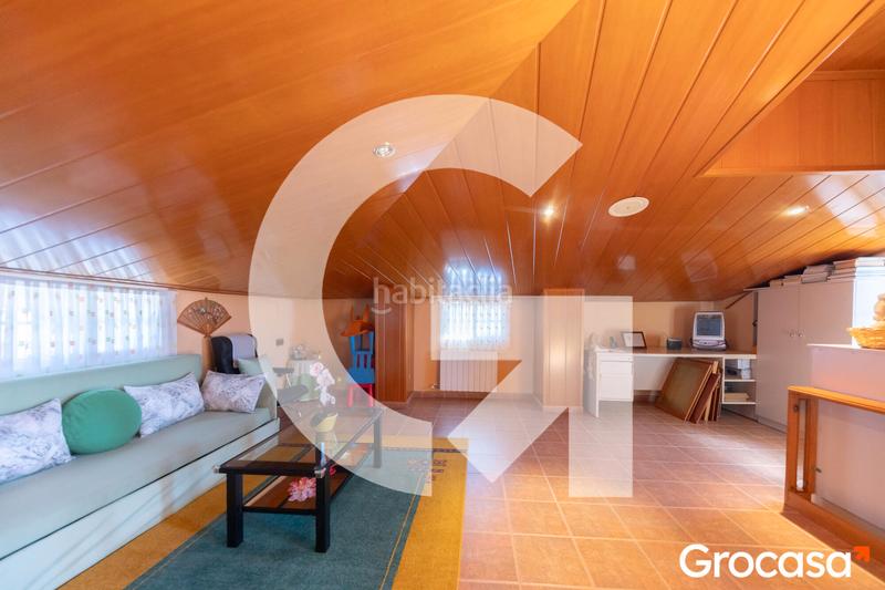 Foto 861bfc9f-a83c-4c4e-9df9-d013ad485099. Casa amb aparcament piscina a Torrent Ballester Viladecans