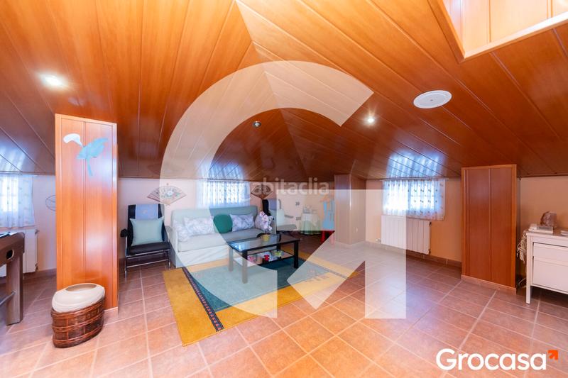 Foto 9abf9f30-d42a-43f1-8c19-f9ccbc37d606. Casa amb aparcament piscina a Torrent Ballester Viladecans