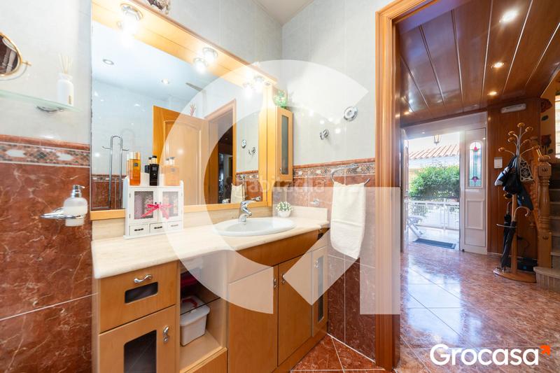 Foto d093a958-4597-4382-9061-7b1940ad029b. Casa amb aparcament piscina a Torrent Ballester Viladecans