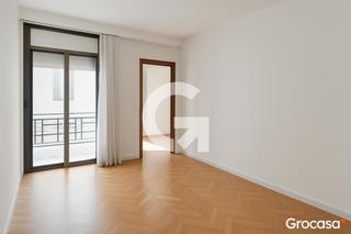 Àtic a La Torrassa. Piso reformado c. dr. marti i julia n140