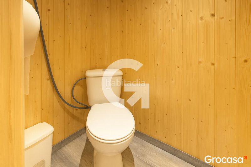 Foto e3ec2f35-0d5d-4cad-a1df-edfd4b552659. Local comercial a Hostafrancs Barcelona