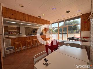 Local Comercial  Rb sant nebridi, de. Bar en venta en vallparadis