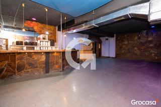 Local Comercial  Cl vermell. Local en el centro de sant boi