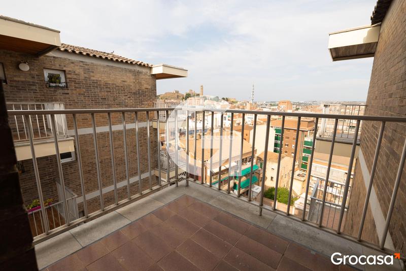 Foto eb4321a0-f68a-45b1-8e49-f6406a01d3cc. Piso  con hermosas vistas en zona universitat! en Lleida