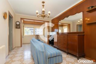 Appartement  Cl travessera les corts. Amplio piso en les corts con doble orientación