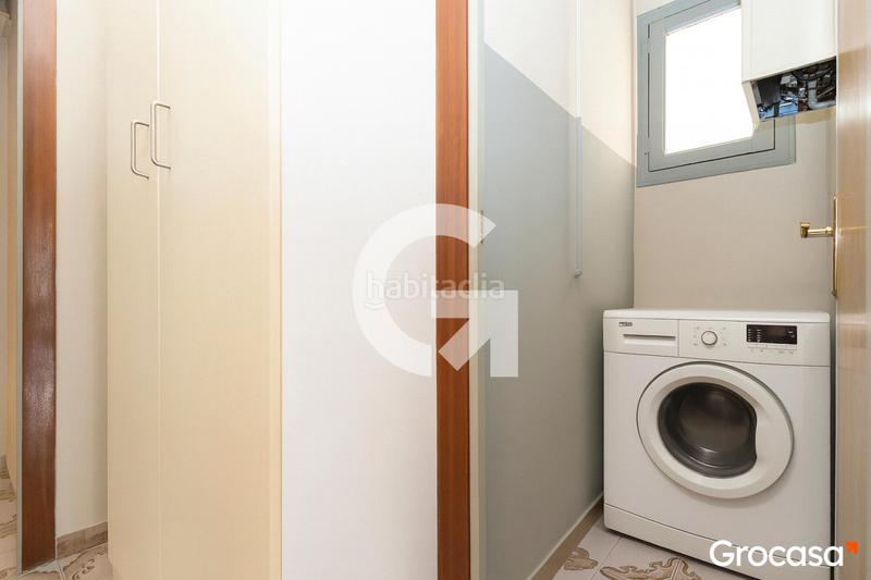 Foto 6cd28f6a-659c-4190-9541-2a42af93b596. Piso amplio piso en les corts con doble orientación en Barcelona