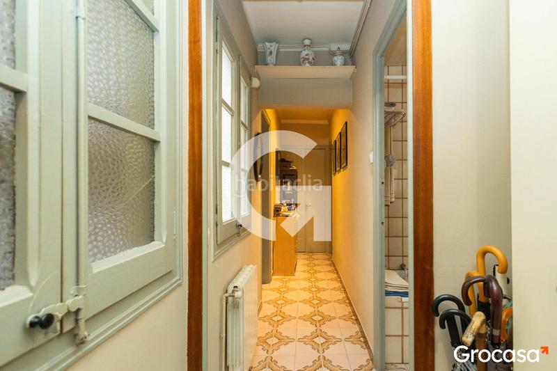 Foto f7f6e6b8-3a8f-4adf-9516-42a5e21a556c. Piso amplio piso en les corts con doble orientación en Barcelona