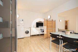 Studio à Pubilla Cases. Loft a  pie de calle en planta baja en amadeo vives .