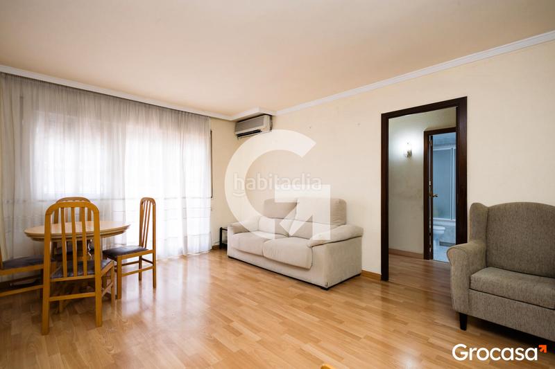 Foto dfa20d72-6f2b-4034-a0b2-389be282831e. Piso  amplio y luminoso. en Centre Castelldefels