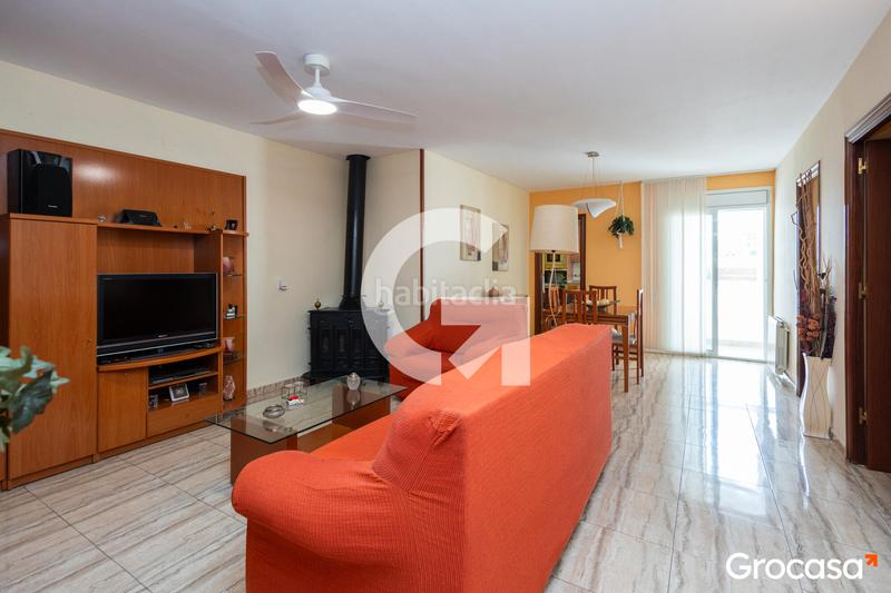 Foto 0b060a2a-cde7-4801-8907-2d1a9dae1050. Piso luminoso piso exterior en Vinyets-Molí Vell Sant Boi de Llobregat