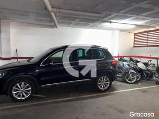 Aparcament cotxe  Cl pizarro. Amplia plaza de parking en calle pizarro  acceso cómodo y sin ob