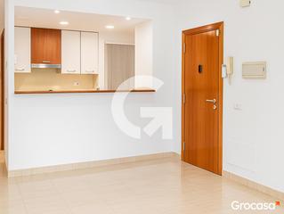 Etagenwohnung  Cl mossen joan avinyo. Maravilloso bajo en cubelles!