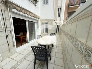 Flat in Collblanc. Piso con gran patio en collblanc