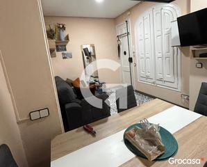 Flat in Sants-Badal. Piso en rambla de badal