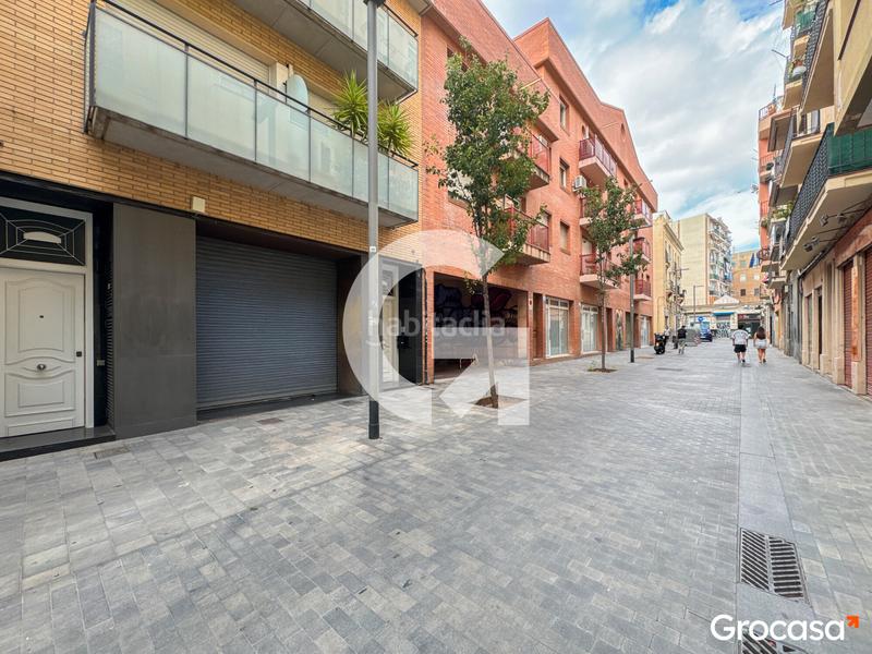 Foto 9c7b1650-60cb-4e80-8109-7bb2867e4593. Local comercial planta baja estilo duplex 270m . en Barcelona