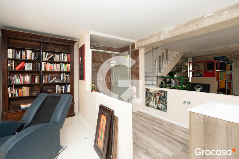 Foto c0ae6714-0178-4ea8-9443-6e05144b816b. Local comercial planta baja estilo duplex 270m . en Barcelona