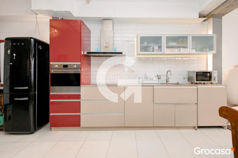 Foto cc24b3a4-535f-4120-bfd4-1c04e08c9dbd. Local comercial planta baja estilo duplex 270m . en Barcelona