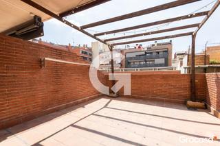 Rez-de-chaussée à Vinyets-Molí Vell. Dúplex con doble terraza y ascensor