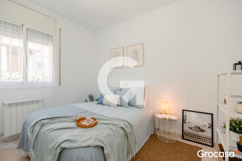 Foto 0582863b-e159-4803-bb6f-8376ee2c05e2. Piso  semi nuevo con terraza y barbacoa en Segur de Calafell nucli urbà Segur de Calafell