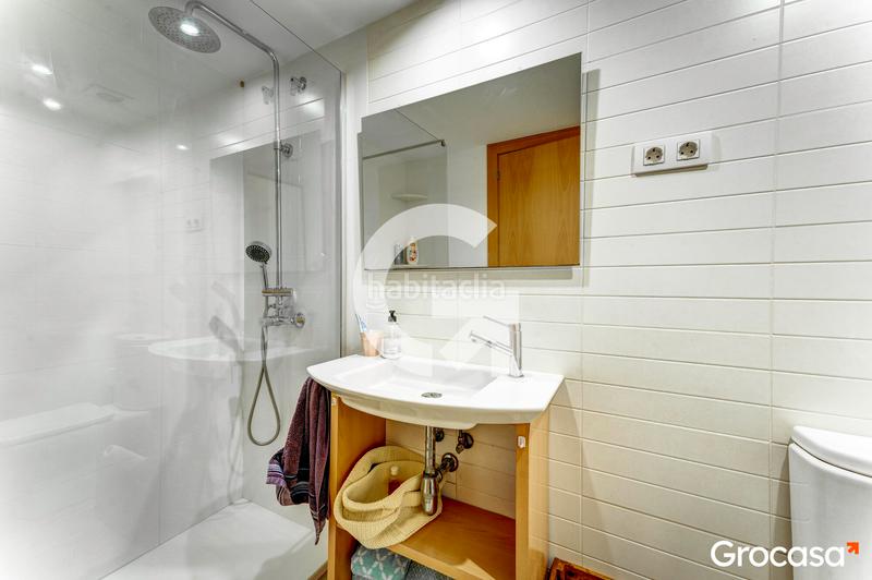 Foto cd292804-c8dc-4c6c-ac8e-c1336f8671a5. Erdgeschoss in Barri de les Corts Barcelona