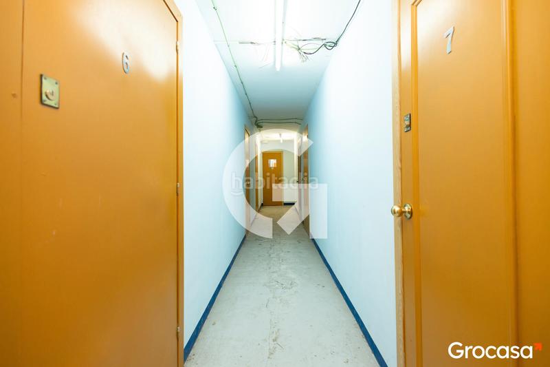 Foto 8942eaa1-07fd-43ef-95dd-68d9a94ac366. Local comercial a Centre-Estació Gavà