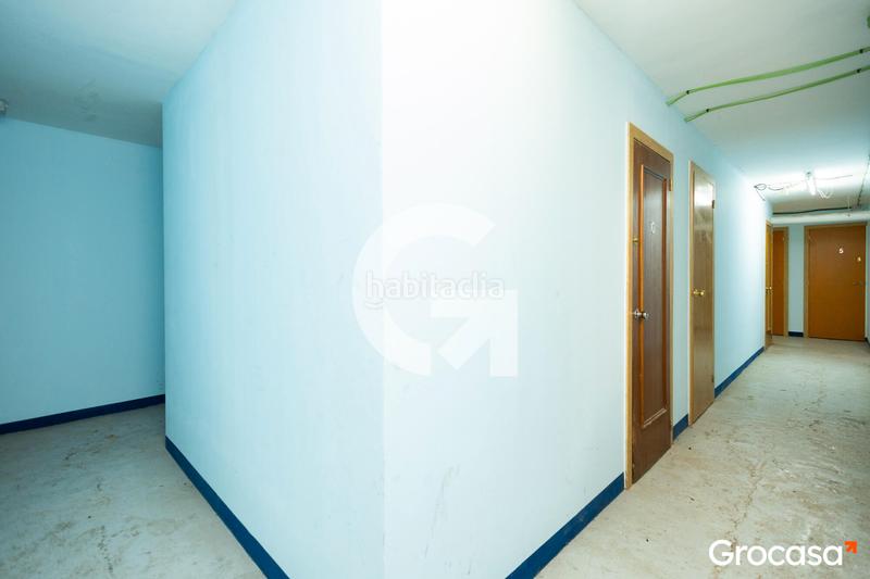 Foto ec77aa69-f3ca-4dff-8f64-069670f997df. Local comercial a Centre-Estació Gavà