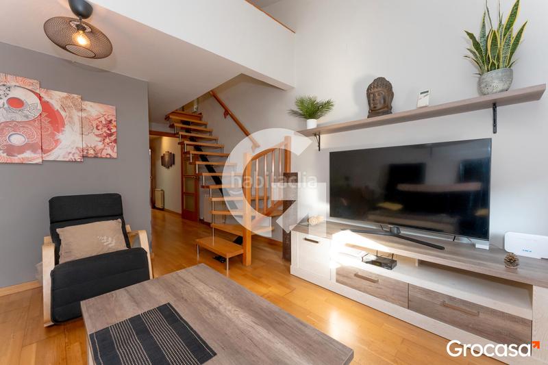 Foto 556e9498-30f7-4b86-84a8-ccad6ed4922a. Piso moderno dúplex en La Gavarra, listo para entrar a vivir! en Cornellà de Llobregat