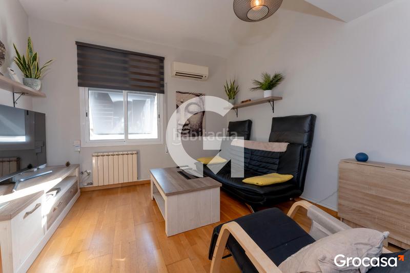 Foto a5f61b85-5626-455f-963b-54d004470f15. Piso moderno dúplex en La Gavarra, listo para entrar a vivir! en Cornellà de Llobregat